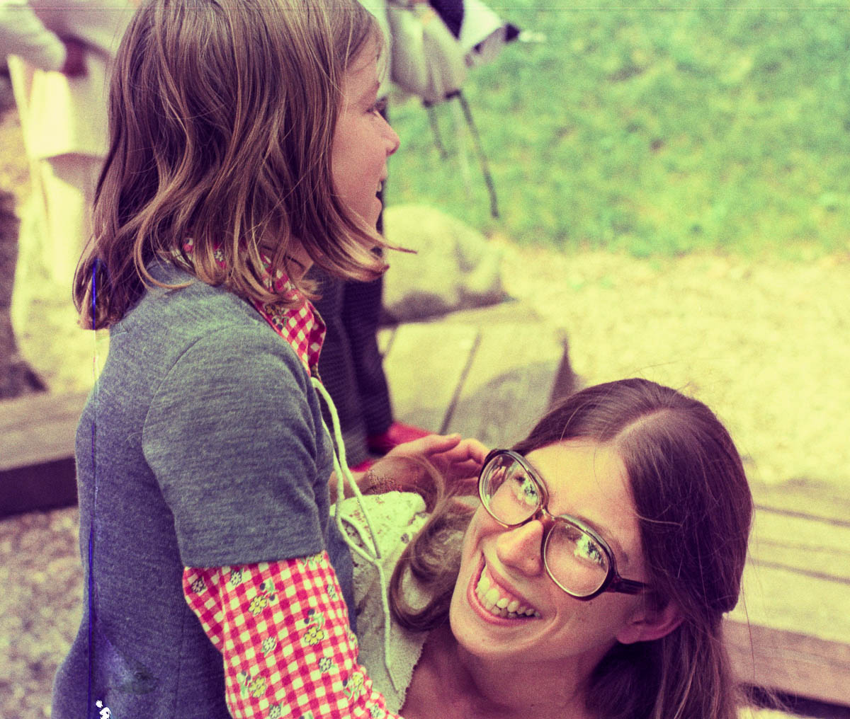 ddb 19760611 010-011