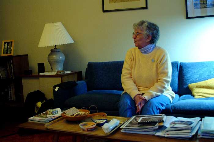 ddb 20030209 010-003