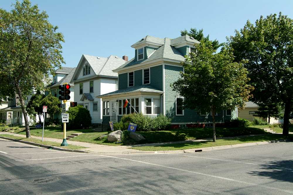 ddb 20050827 010-015