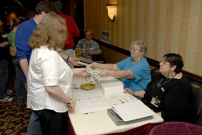 ddb 20060413 010-001