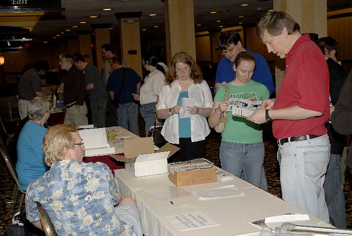 ddb 20060413 010-002