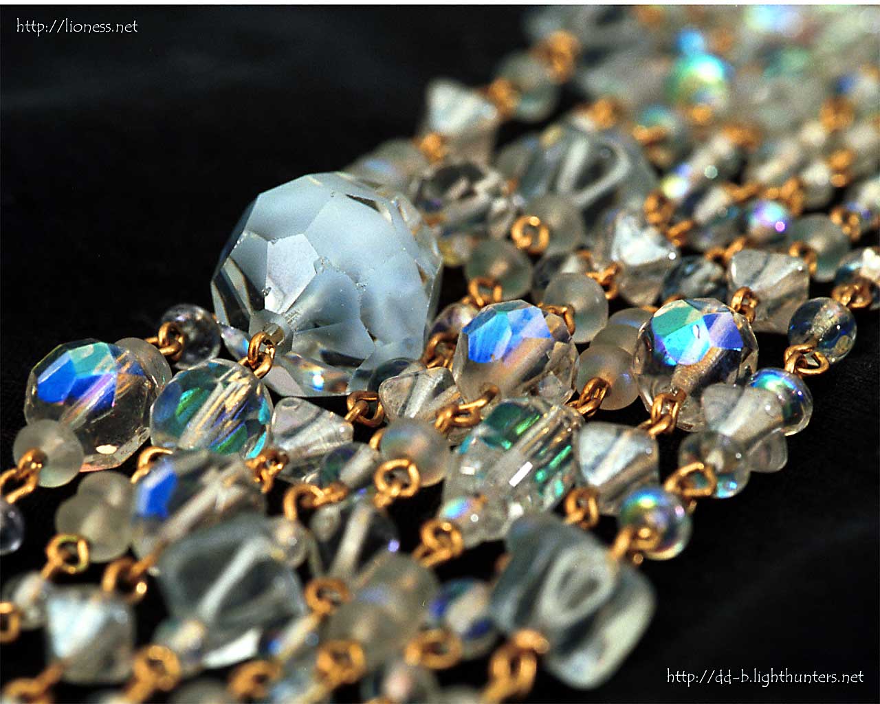 bg-big-river-of-beads